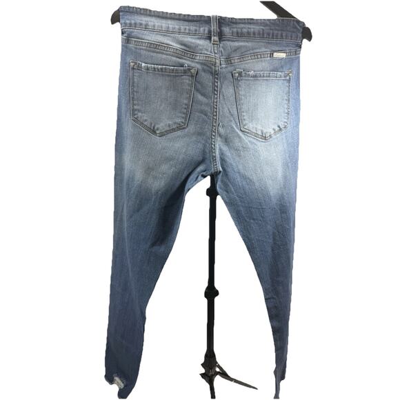 KanCan LA Distressed Skinny Jeans Women’s Size 11/29 Cropped Ankle Blue GUC Flaw - Picture 3 of 16